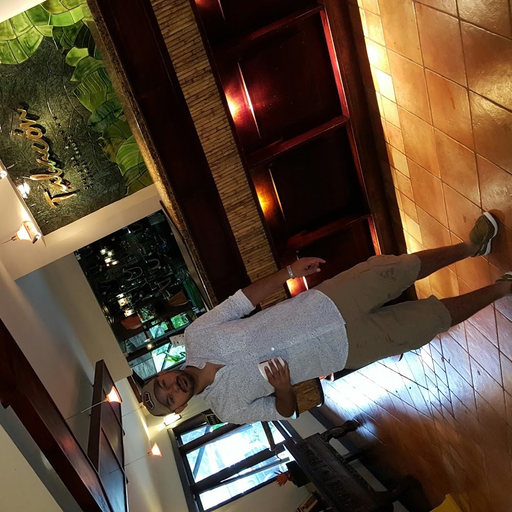 Meet your Posher, Juan l